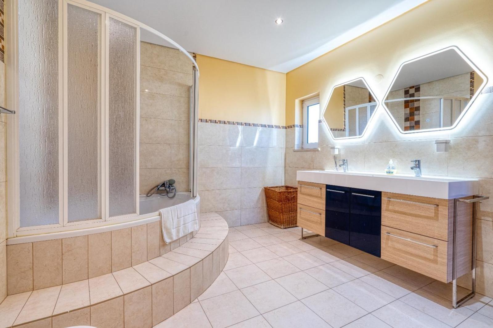 Full Private 300Sqm Villa Jacuzzi Heated Pool Ideal & Quiet Location Albufeira Exterior foto